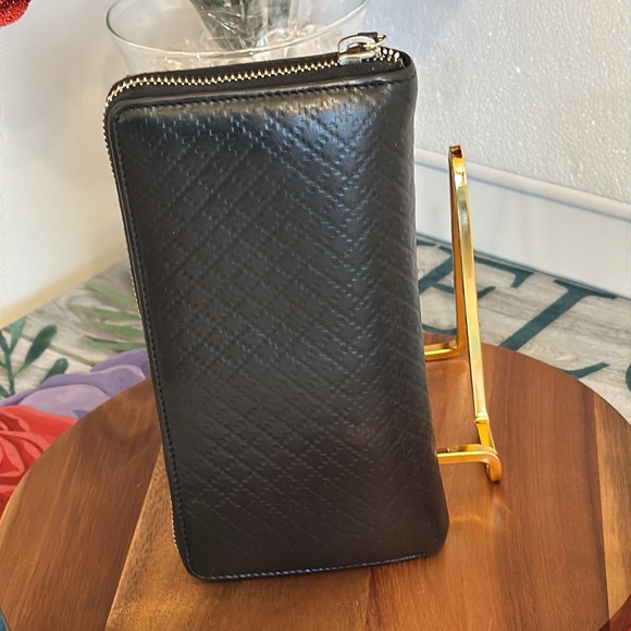 Authentic Gucci GG logo black on black - Picture 3 of 15